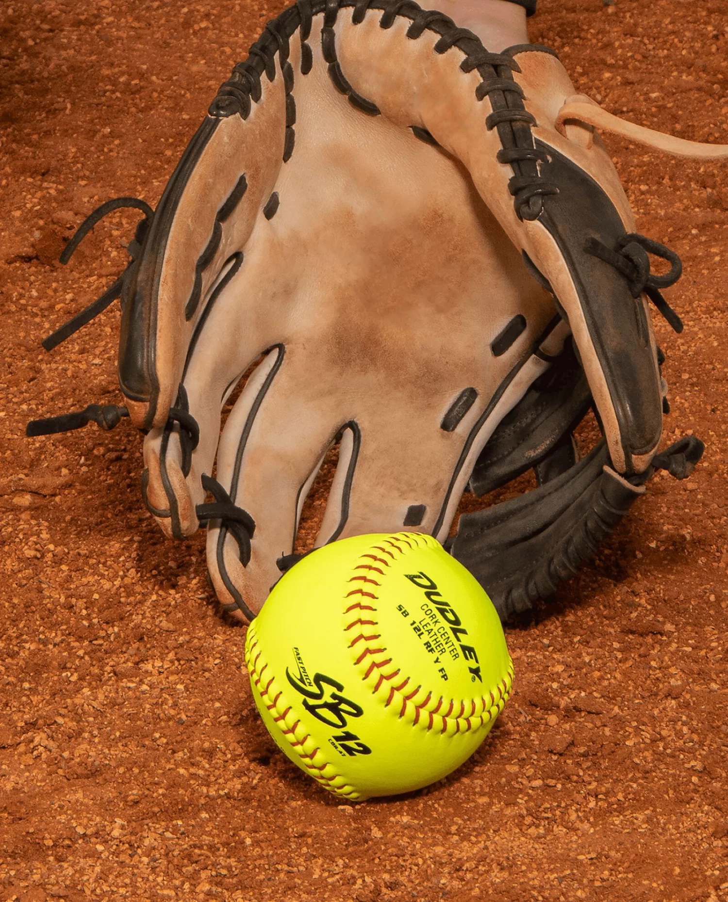 Dudley 12" NFHS SB 12 Fastpitch Softballs (Dozen): 4H311Y 5 Dudley 12" NFHS SB 12 Fastpitch Softballs (Dozen): 4H311Y - Image 3