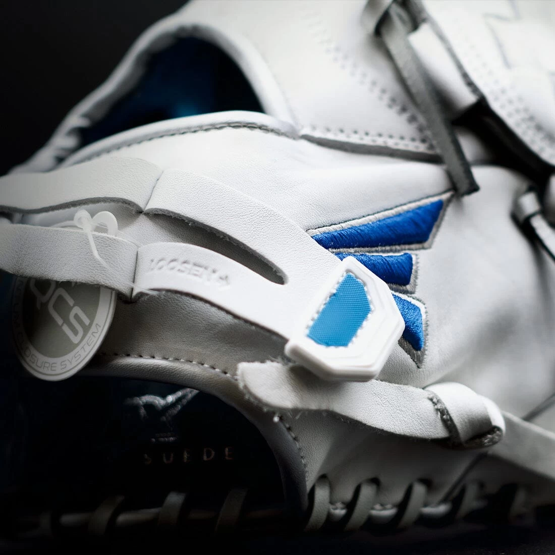 Easton Ghost NX 12.5" Pitcher/Infield Fastpitch Softball Glove: GNXFP125 7 Easton Ghost NX 12.5" Pitcher/Infield Fastpitch Softball Glove: GNXFP125 - Image 5